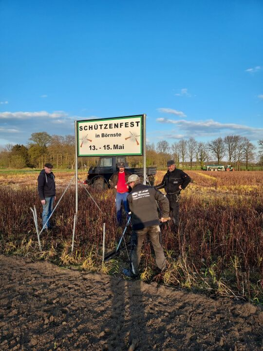 Die Werbetrommel rühren – Schilder aufstellen 2023